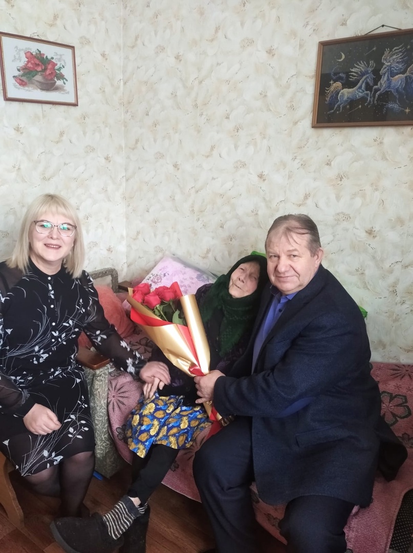 Свой 100 - летний юбилей отмечает жительница села Николаевское – Карпова Анастасия Никиточна.